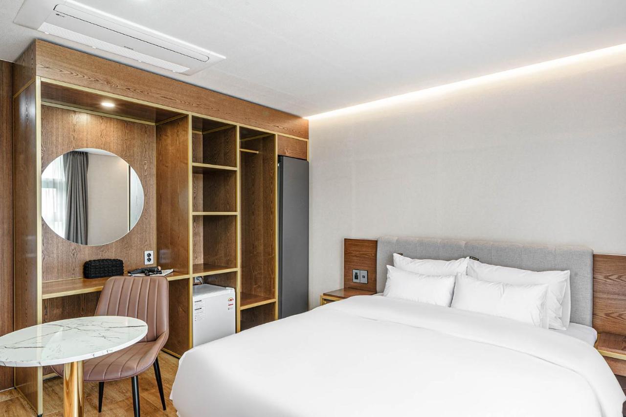 Browndot Hotel Jeonju Ajung Buitenkant foto