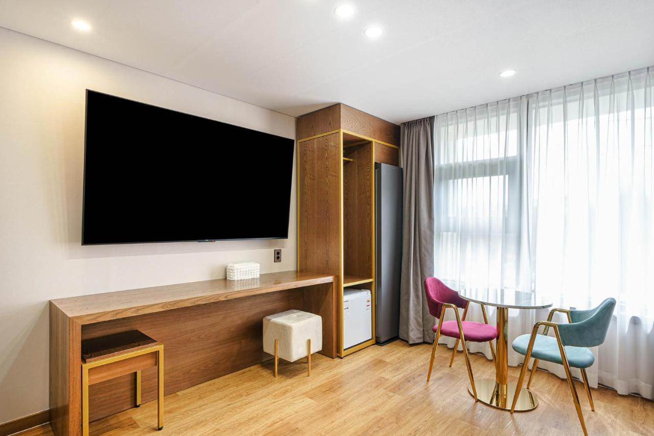 Browndot Hotel Jeonju Ajung Buitenkant foto