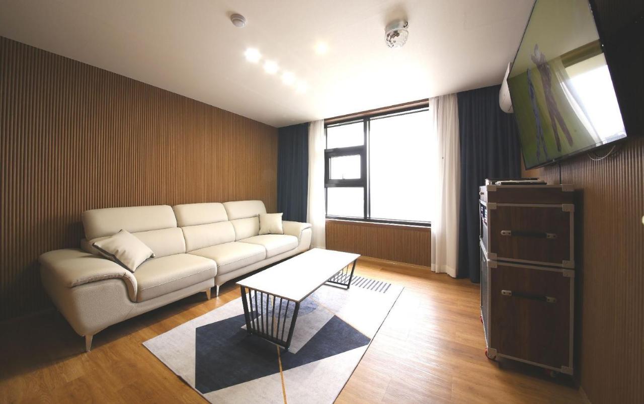 Browndot Hotel Jeonju Ajung Buitenkant foto