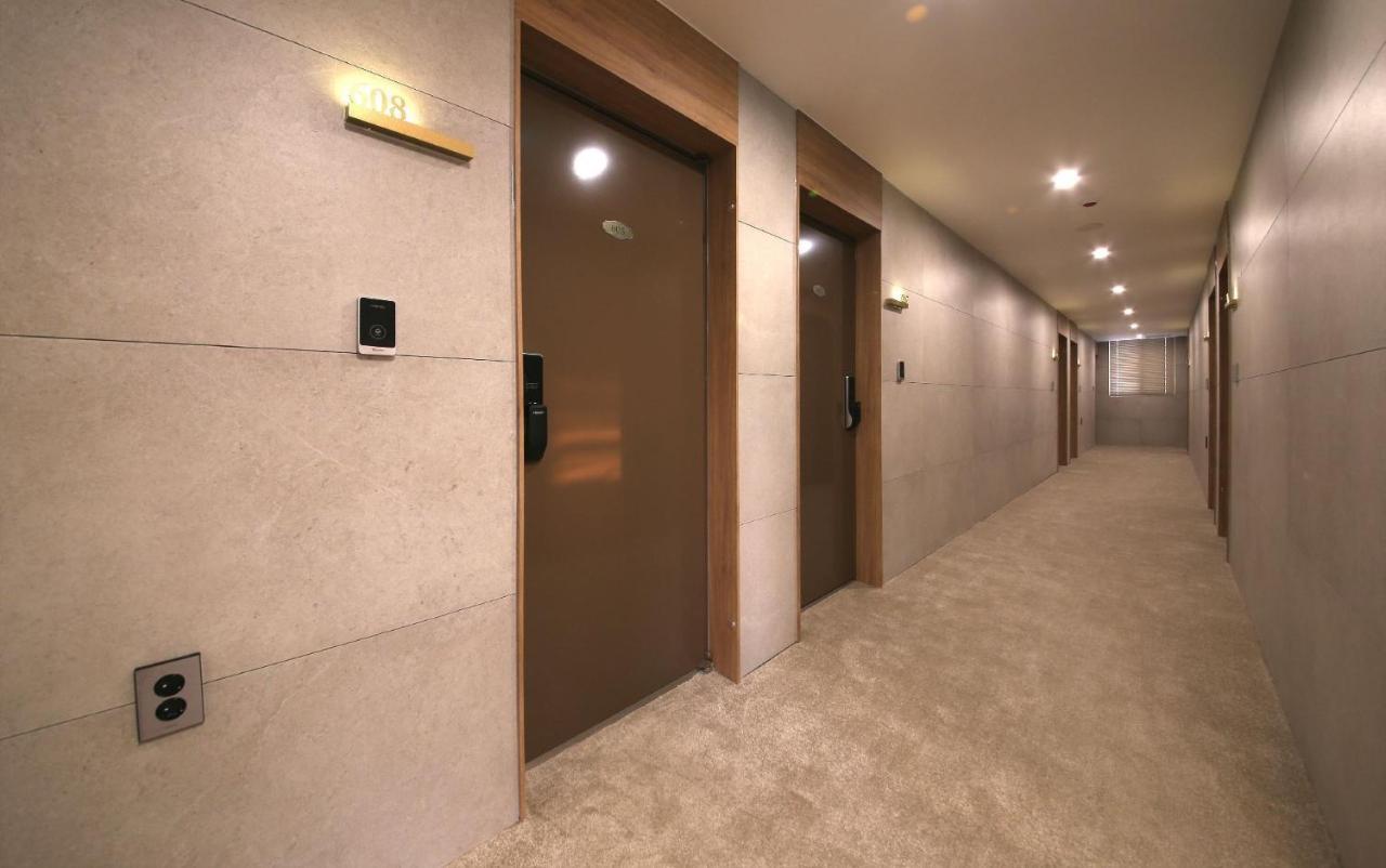 Browndot Hotel Jeonju Ajung Buitenkant foto